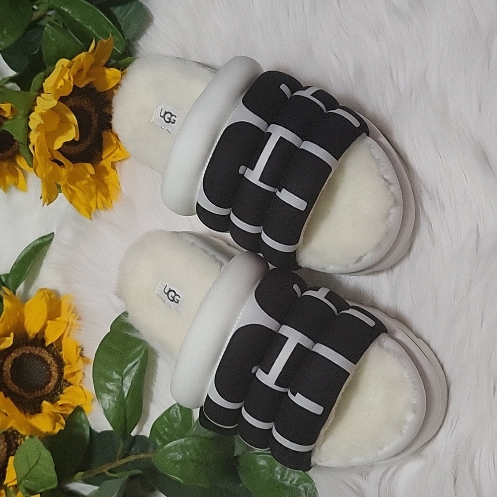 🚫SOLD🚫UGG Maxi Slide Logo